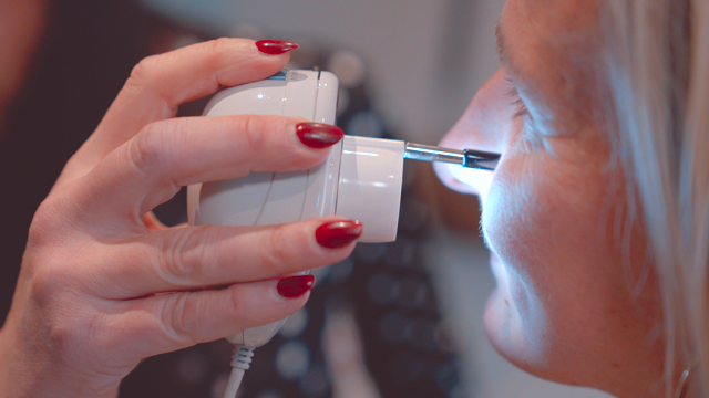 Diagnostic de peau EF Skin Vision - Analyse approfondie de la peau